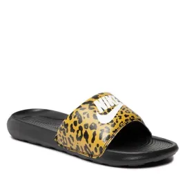 klapki-damskie-z-wzorem-panterki-nike-one-slide-print-cn9676-700