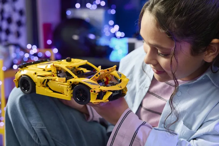 lego-technic-chevrolet-corvette-stingray