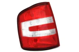 skoda-fabia-kombi-sedan-2004-07-lampa-tylna-lewa