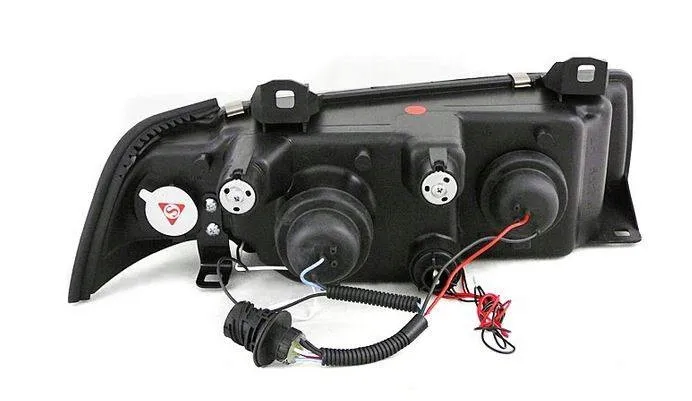 reflektory-lampy-przednie-bmw-e36-ringi-sedan-comp