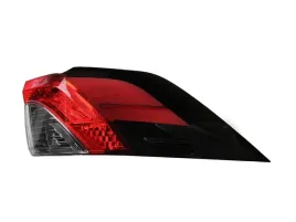 lampa-tyl-prawa-toyota-rav-4-v-depo
