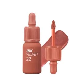 pomadka-do-ust-w-plynie-peripera-ink-velvet-22-bouquet-nude-4g