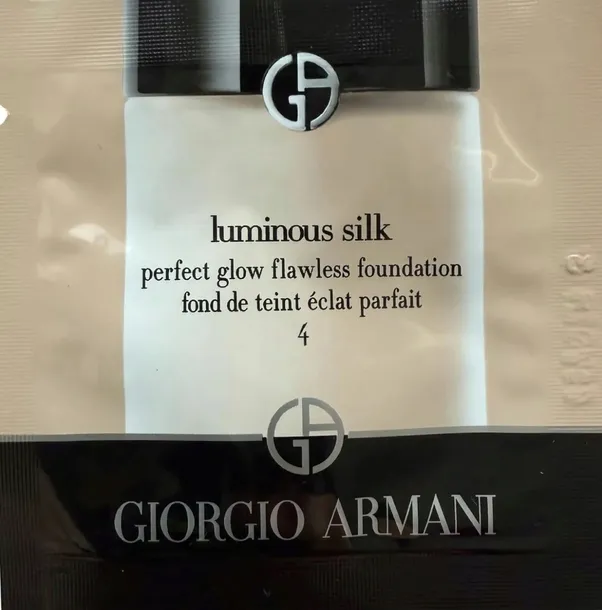 GIORGIO ARMANI LUMINOUS SILK FOUNDATION NR 4 1 ml