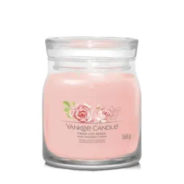 yankee-candle-fresh-cut-roses-swieca-zapachowa-signature-368g