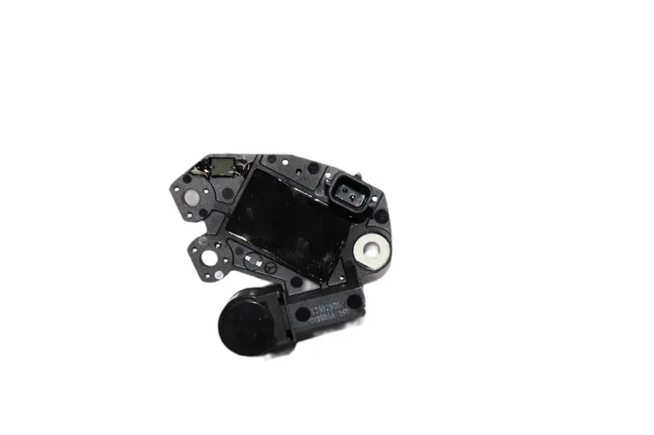 regulator-napiecia-alternatora-numery-katalogowe-zamiennikow-a-z-meisterteile-azmt-49-036-1310-casco-cre15136as-casco-cre15136gs-era-216218-gebe-1-4023-1-hc-cargo-f032330202-hitachi-130633-hoffer-52129-itab-automotive-21415136av-itab-automotive-21415136ov-meat-and-doria-52129-mobiletron-vr-v4774-wai-m571-wilmink-group-wg1776038-wilmink-group-wg2262620