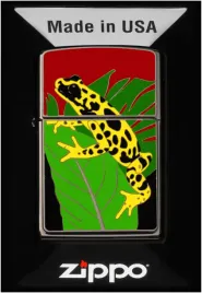 zapalniczka-zippo-golden-poison-frog-2008035-wiatroodporna-benzynowa