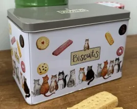 puszka-na-ciastka-4-koty