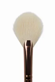 pedzel-do-rozu-i-rozswietlacza-fresh-06-ibra-makeup