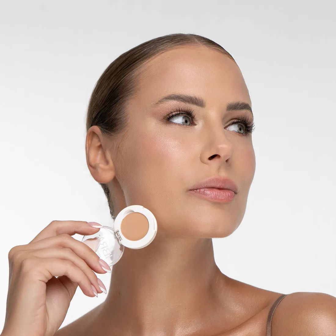 cien-do-powiek-softy-ibra-makeup