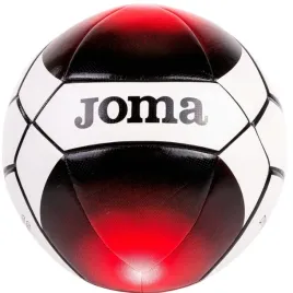 pilka-nozna-joma-dynamic-hybrid-r-5-miekka-widoczna-w-locie-i-na-boisku