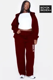 bordowe-spodnie-dresowe-z-nadrukiem-brooklyn-proste-4xl-5ia