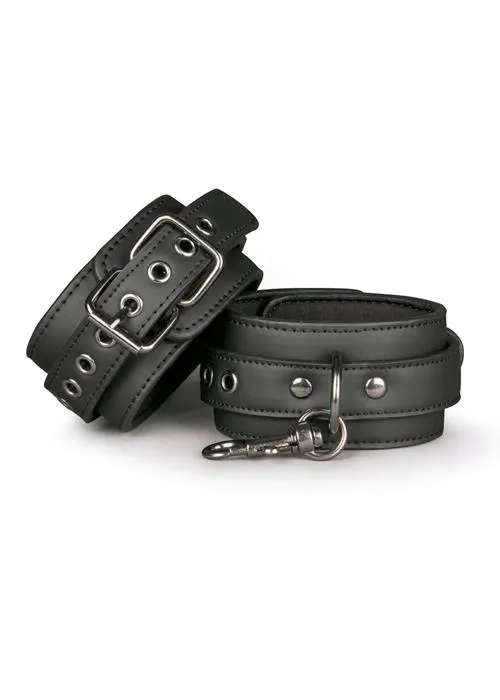 kajdanki-fetish-ankle-cuffs