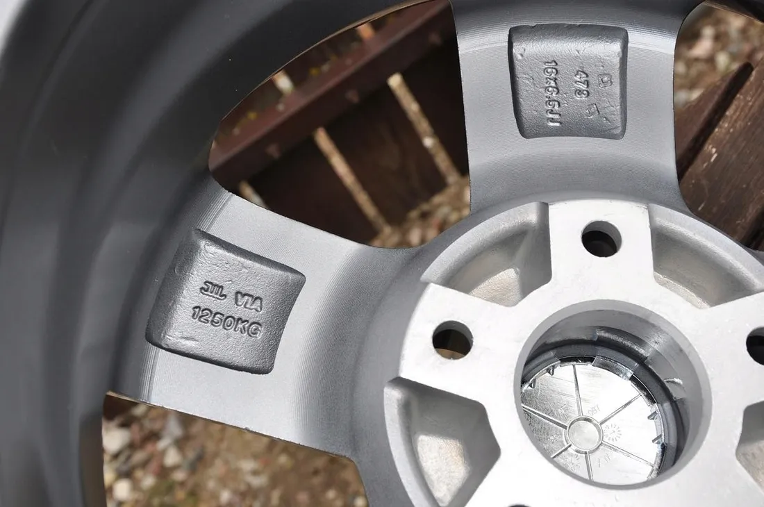 felgi-16-bmw-serii-1-e81-e82-e87-e88-f20-serii-3-e36-e46-e90-e91