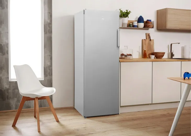 indesit-zamrazarka-szufladowa-ui62s-czas-utrzymania-temperatury-16-h