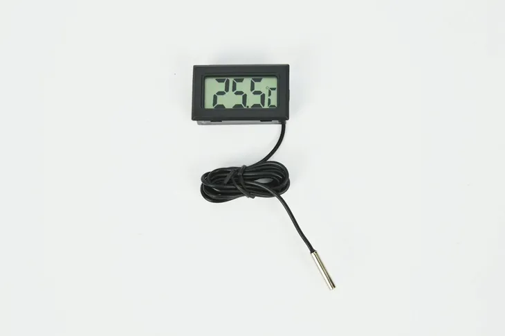 TERMOMETR TABLICOWY MAłY LCD Z SONDĄ -50 DO +110