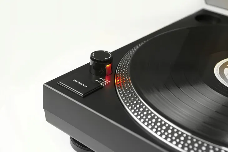 technisat-gramofon-techniplayer-lp-300-waga-produktu-0-15-kg