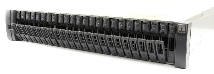 polka-dyskowa-netapp-ds2246-24x-900gb-sas-10k-stan-powystawowy