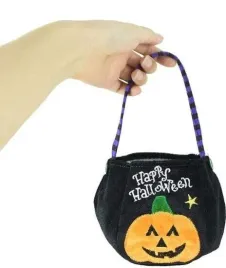 koszyczek-torebka-wiaderko-czarny-dynia-na-slodycze-dodatek-halloween