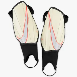 nagolenniki-nike-charge-sp2164-113-bialy-xl