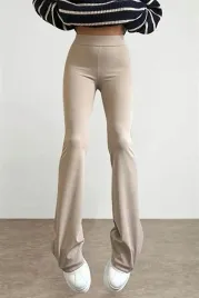 gladkie-bezowe-legginsy-z-rozszerzanym-dolem-i-prazkowaniem-m-5ia