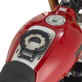 mocowanie-tanklock-givi-bf43-na-bak-motocykla-do-fantic