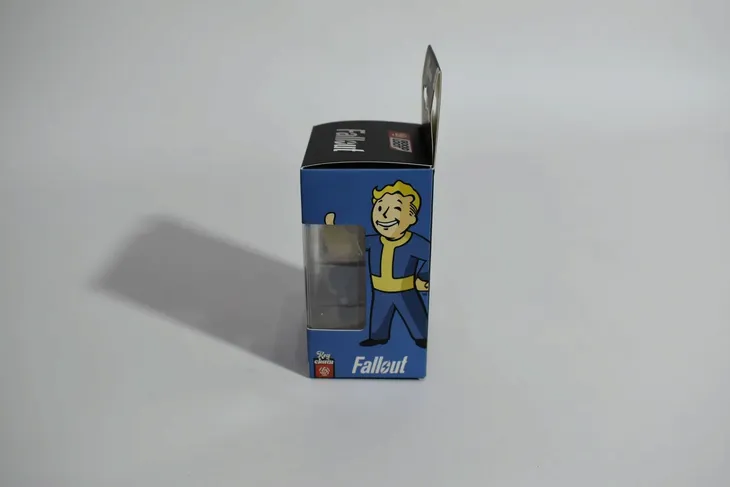 brelok-3d-fallout-vault-boy