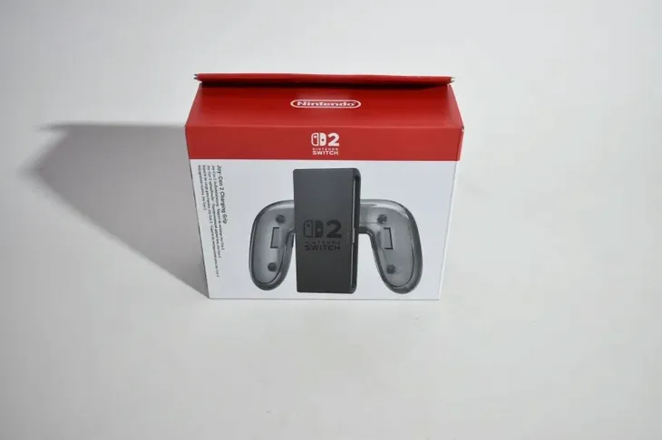 joy-con-2-charging-grip-switch-2-waga-z-opakowaniem-0-2-kg