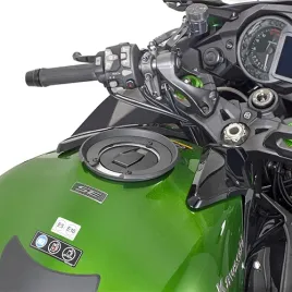 mocowanie-tanklock-givi-bf35-na-bak-motocykla-do-kawasaki