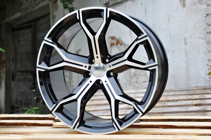 felgi-21-bmw-serii-1-e81-e82-e87-e88-f20-serii-3-e36-e46-e90-e91-rozstaw-srub-5x120