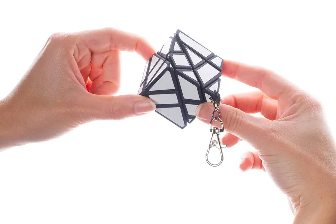 recent-toys-mini-ghost-cube-lamiglowka-brelok