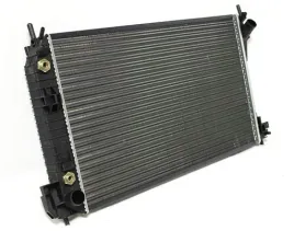 chlodnica-wody-croma-mondeo-signum-vectra-c-2-0-