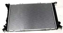 chlodnica-wody-audi-a4-b8-fsi-2-7-tdi-06-09-32-mm