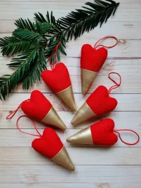 swiateczne-ozdoby-choinkowe-serduszka-na-choinke-zawieszki-handmade-6-szt