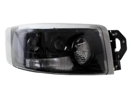 relektor-prawy-renault-trucks-d-2013-czarna-nowa