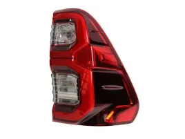 lampa-tylna-prawa-toyota-hilux-viii-pick-up