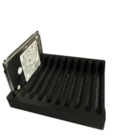 uchwyt-poziomy-na-dyski-hdd-czarny