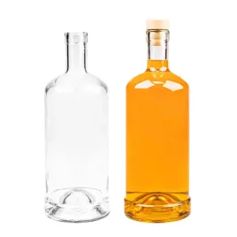 butelka-szklana-tadek-700ml-z-korkiem-na-wino-whisky-nalewki-karafka