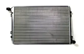 chlodnica-wody-vw-passat-b6-audi-a3-octavia