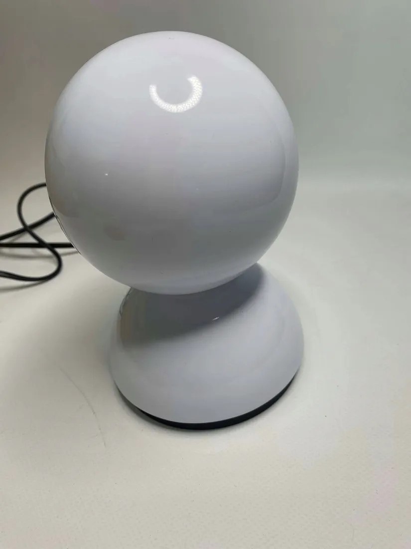 artemide-eclisse-lampka-nocna-e14-18w-biala-stan-powystawowy