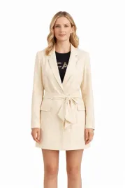 guess-bezowa-marynarka-damska-z-paskiem-i-wzorem-palm-s-i3c