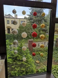 girlanda-100cm-bombki-kolor-mix-5szt