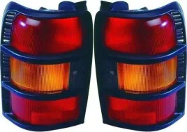 lampy-tylne-tyl-l-p-mitsubishi-pajero-canvas-top