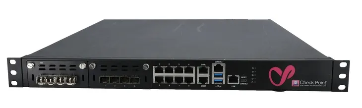brama-sieciowa-checkpoint-6800-8x-rj45-1gbps-4x-10g-sfp-stan-powystawowy-model-6800