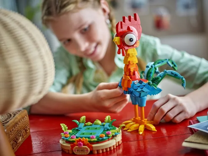 lego-disney-princess-heihei