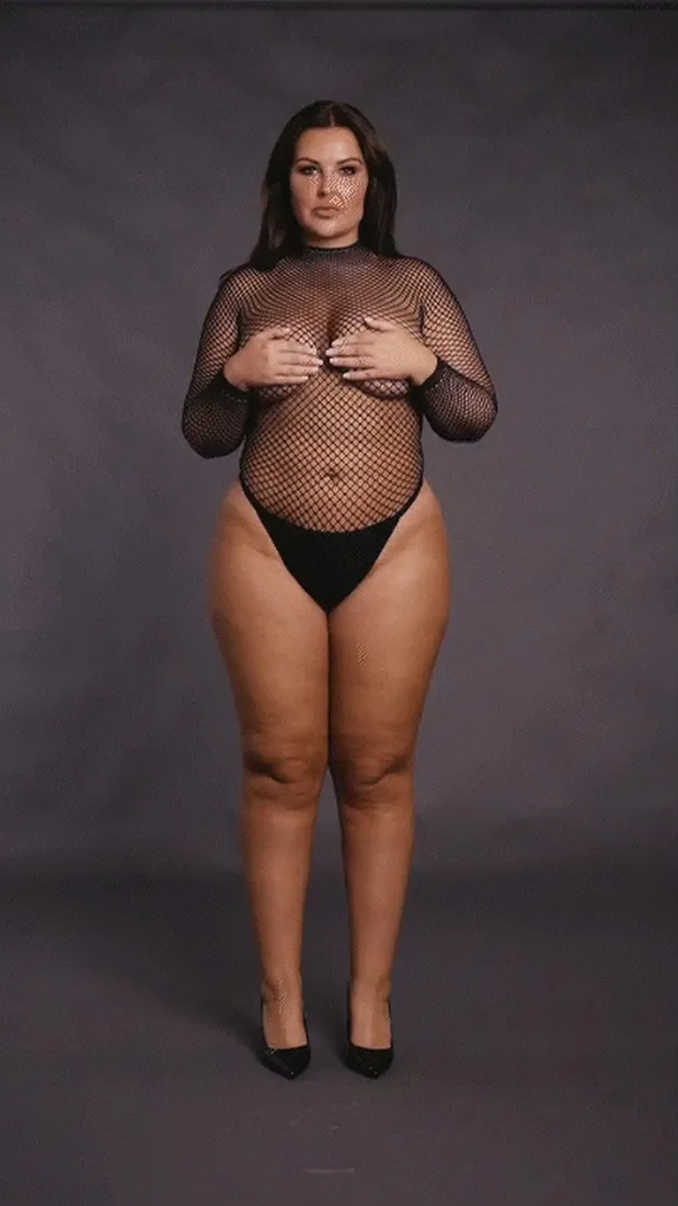 body-with-fishnet-structure-and-turtle-neck