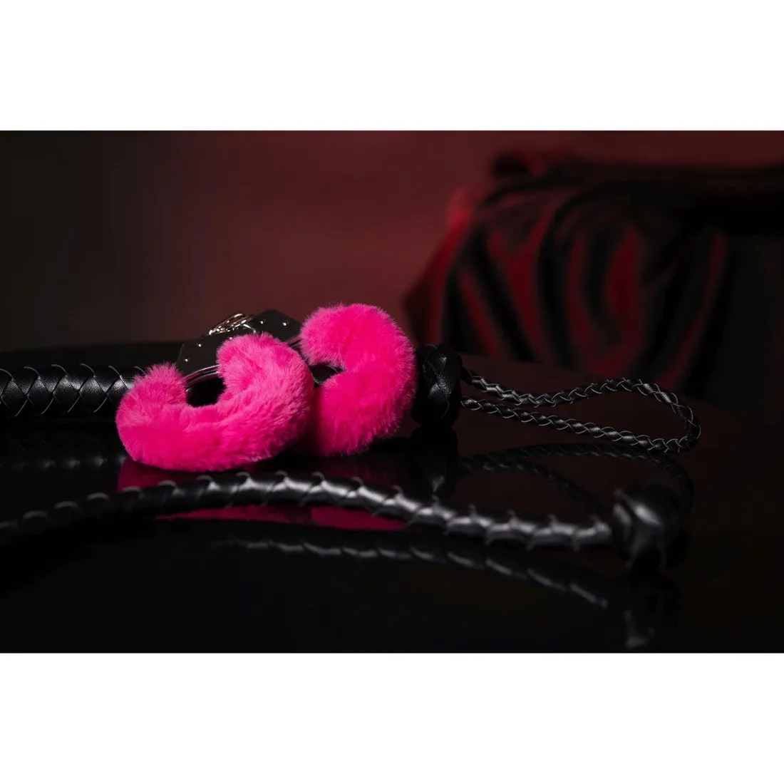furry-metal-hand-cuffs-pink-waga-z-opakowaniem-0-09-kg