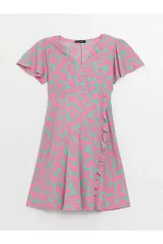 lc-waikiki-miekka-sukienka-ciazowa-w-kwiaty-z-falbana-i-dekoltem-v-m-5ia