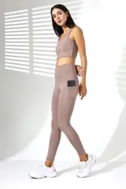 gladkie-legginsy-damskie-z-kieszenia-w-stylu-calm-m-5ia