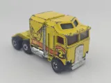 hot-wheels-thunder-roller-blackwalls