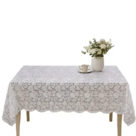 obrus-prostokatny-135x300-kwiaty-haft-markizeta-azur-300x135-ciepla-biel